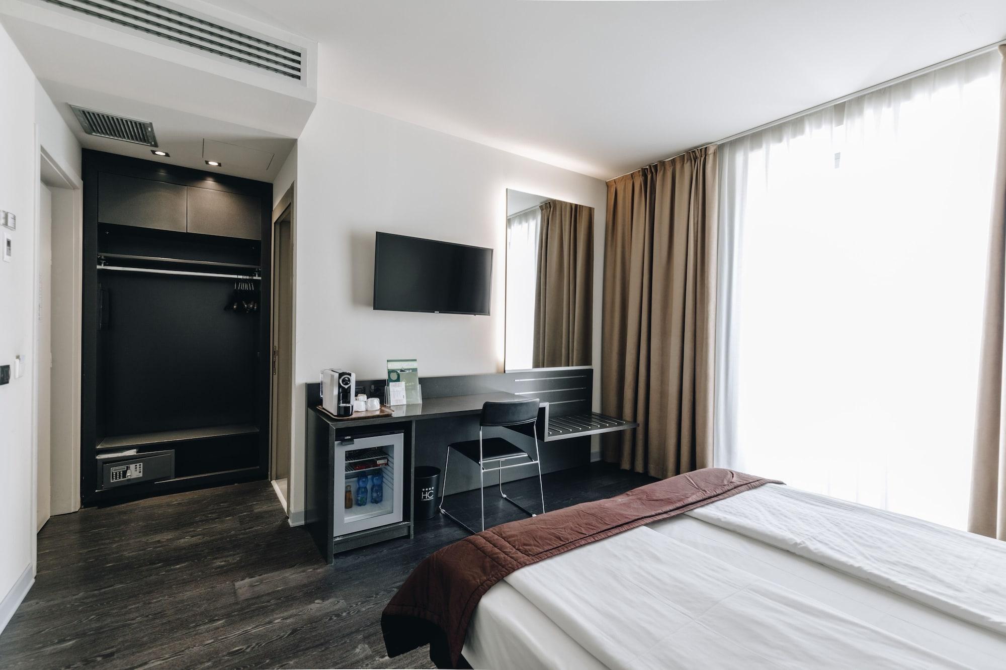 Hotel Continental Cremona Exteriör bild