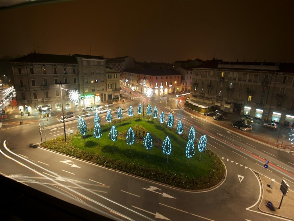 Hotel Continental Cremona Exteriör bild